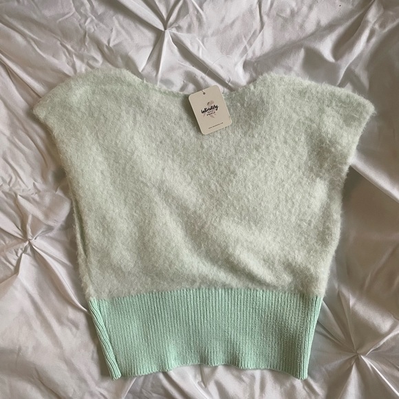 BRAND NEW Free People Fuzzy Mint Green Sweater Vest - Picture 3 of 3